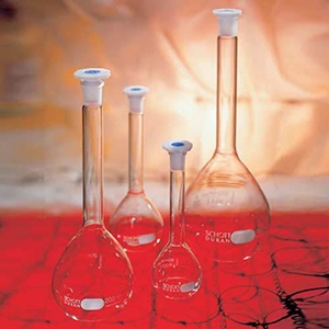 Bình định mức thủy tinh trắng, nút nhựa PE mới, class A, chứng nhận theo lô