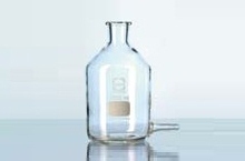 Chai đong liều lượng có vòi ở đáy